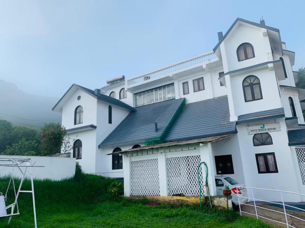 Bob Leisure Hotel Udagamandalam Exterior photo