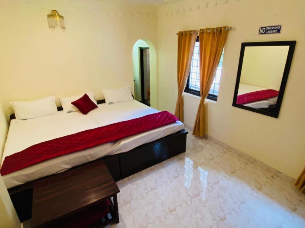 Bob Leisure Hotel Udagamandalam Exterior photo