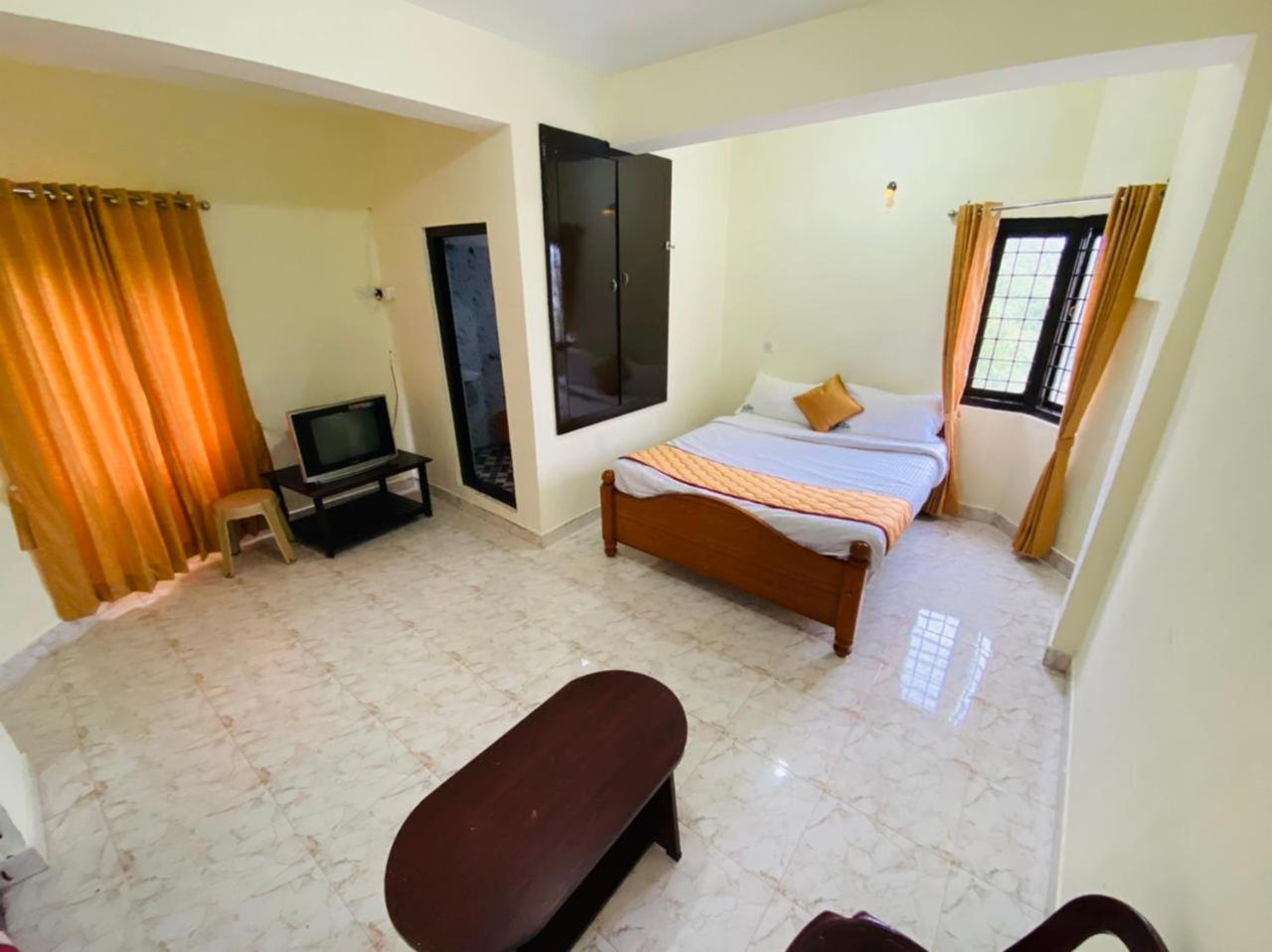 Bob Leisure Hotel Udagamandalam Exterior photo