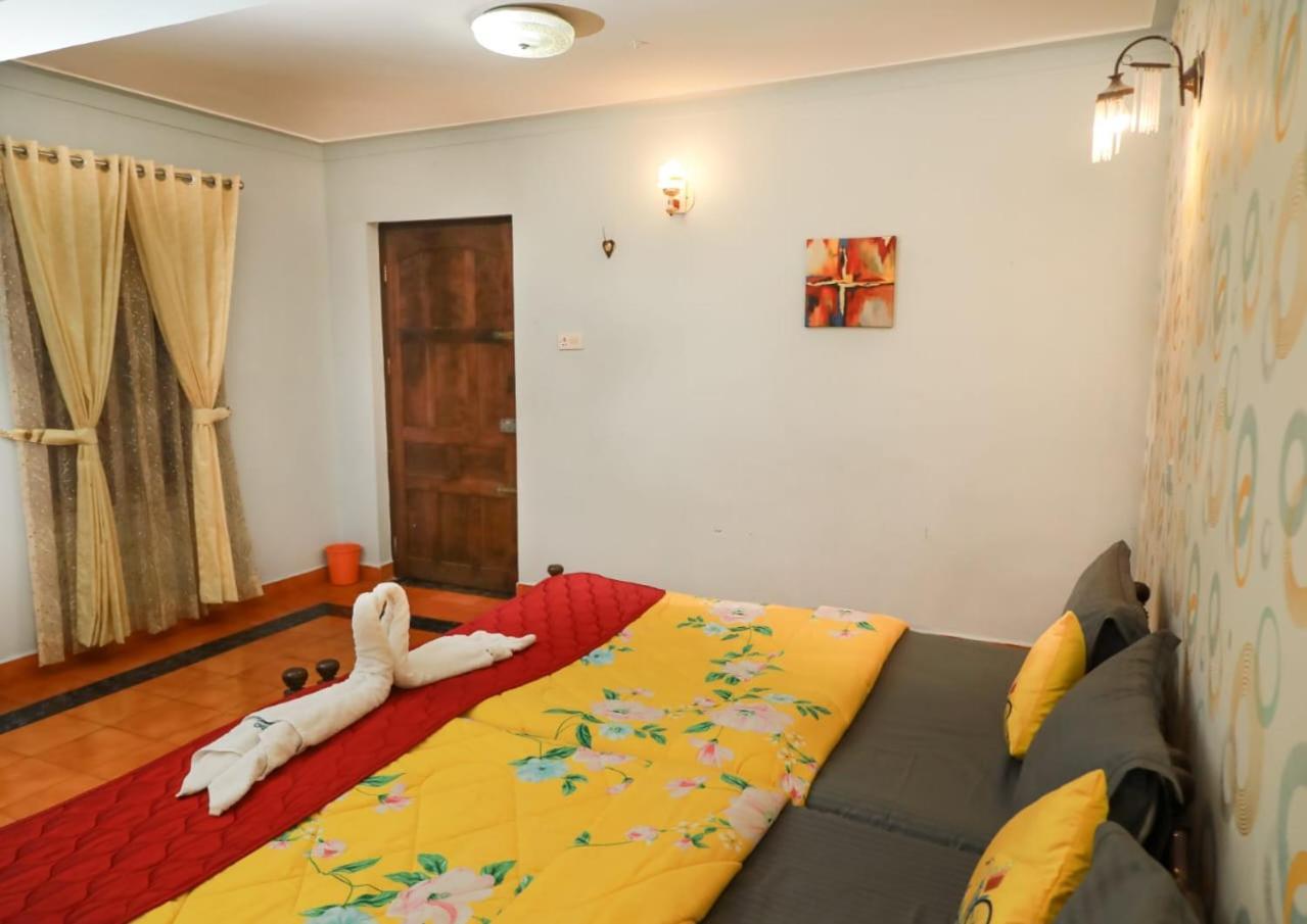 Bob Leisure Hotel Udagamandalam Exterior photo