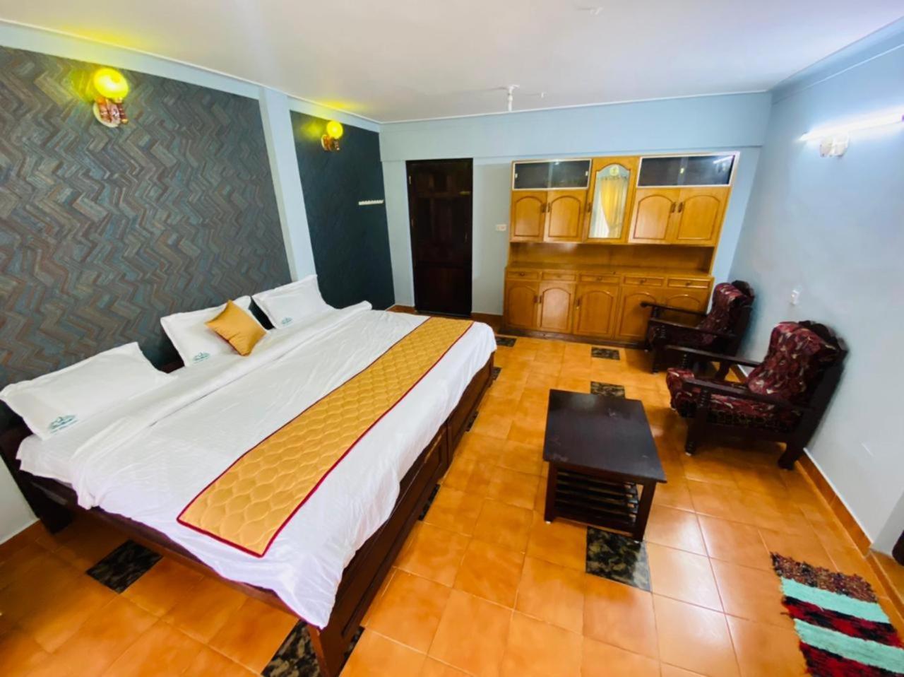 Bob Leisure Hotel Udagamandalam Exterior photo
